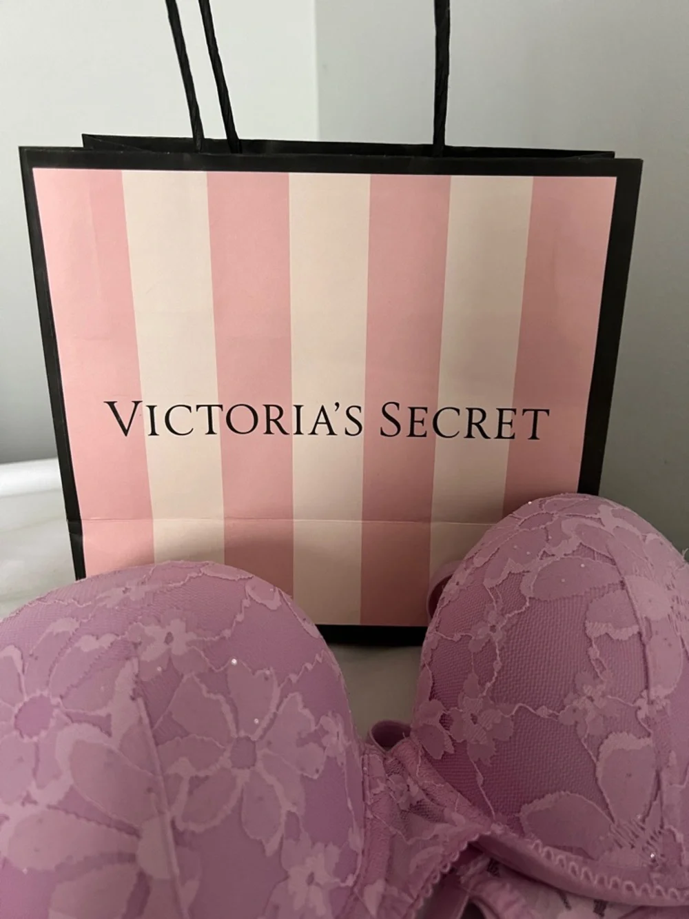 Victoria's Secret Pink Lace Push-Up Bra - Picture 6 of 9
